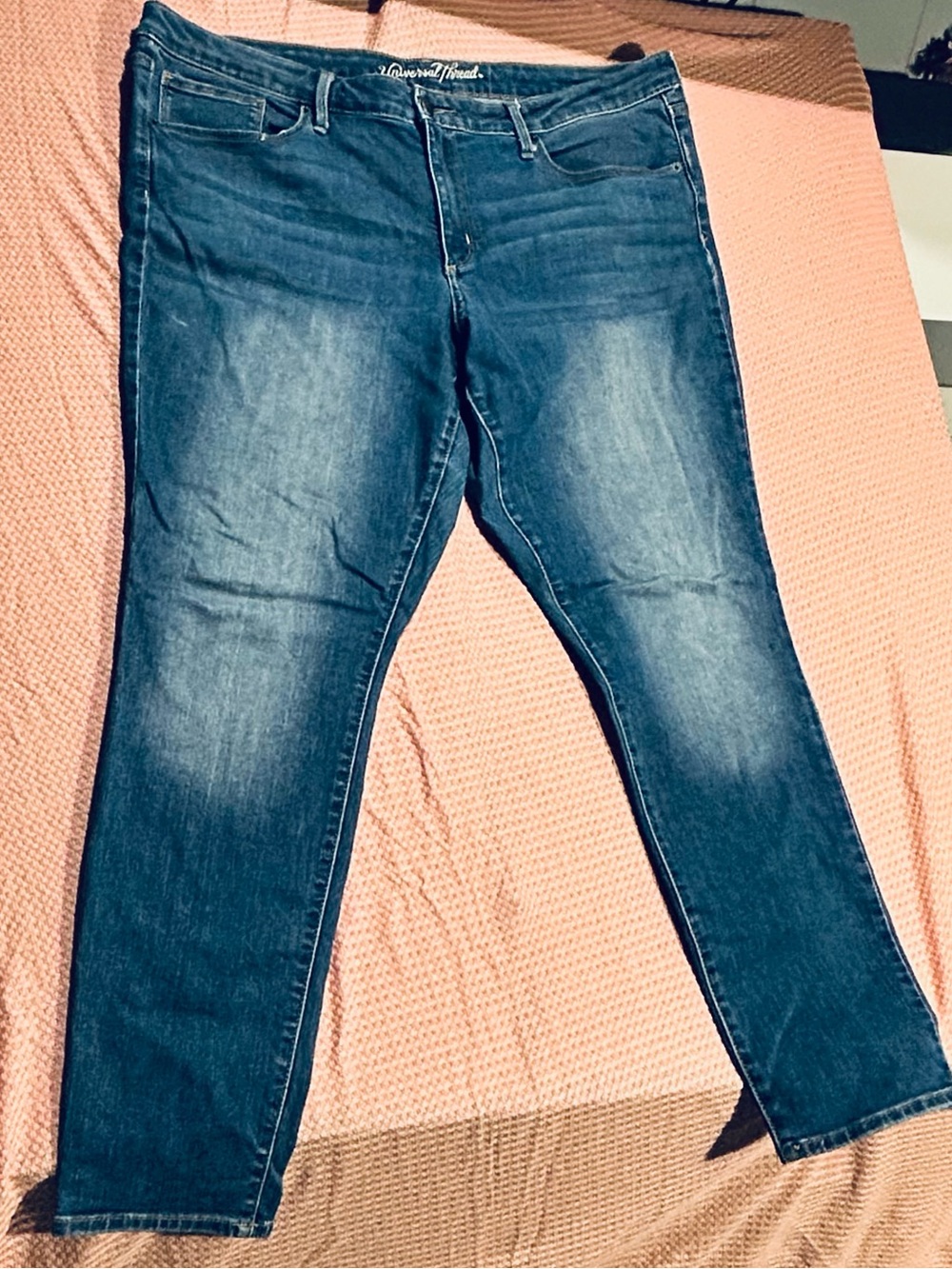 Universal Thread Women's Mid Rise Skinny Jeans 33 Blue Medium Wash Stretch